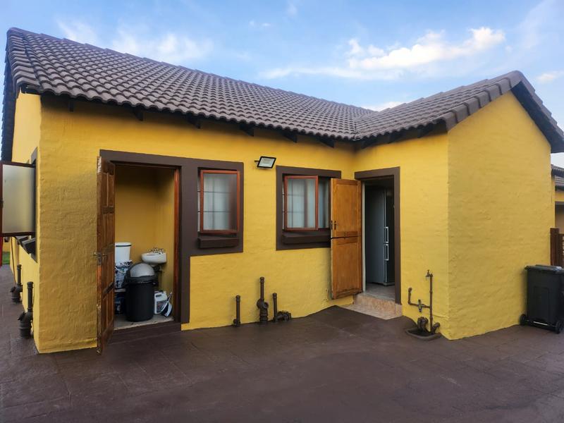 3 Bedroom Property for Sale in Thatchfield Gauteng