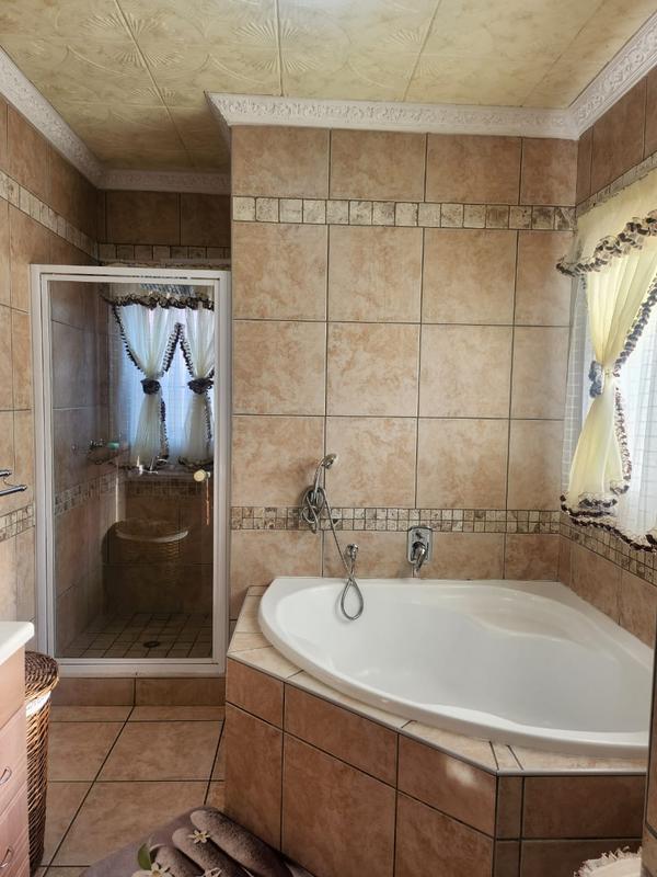 3 Bedroom Property for Sale in Thatchfield Gauteng