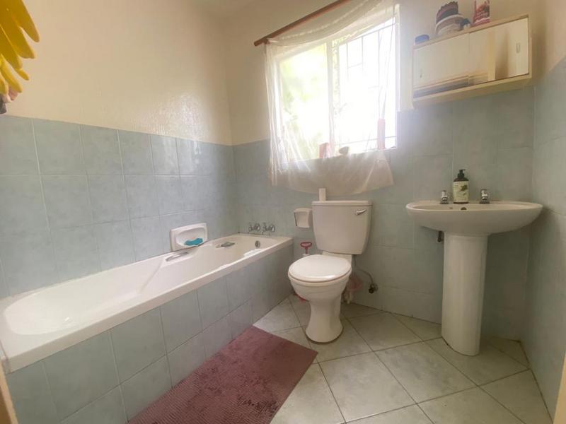 3 Bedroom Property for Sale in Halfway Gardens Gauteng