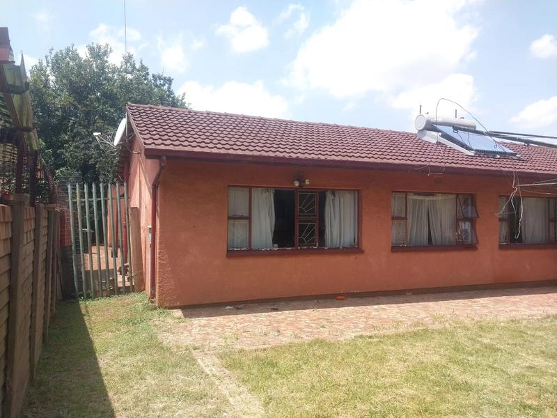 3 Bedroom Property for Sale in Olifantsfontein Gauteng