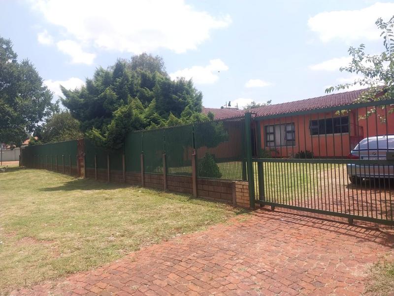 3 Bedroom Property for Sale in Olifantsfontein Gauteng