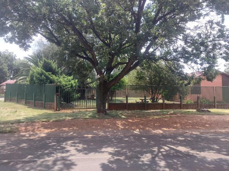 3 Bedroom Property for Sale in Olifantsfontein Gauteng