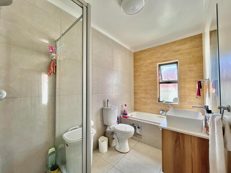 1 Bedroom Property for Sale in Modderfontein Gauteng