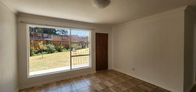 To Let 2 Bedroom Property for Rent in Greenhills Gauteng