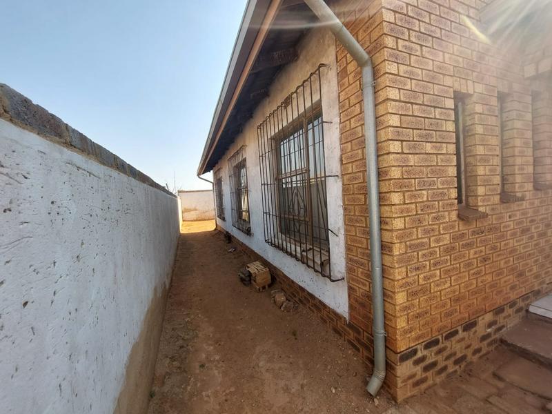 3 Bedroom Property for Sale in Orange Farm Gauteng