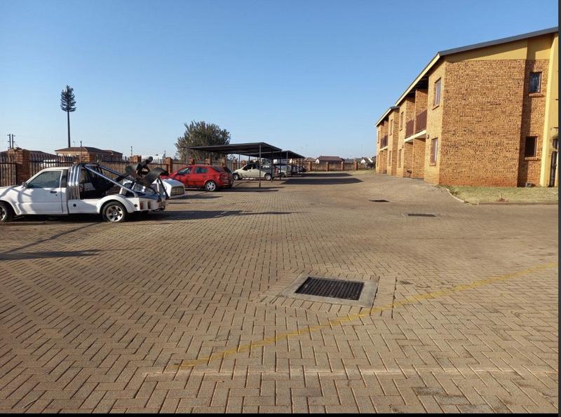 2 Bedroom Property for Sale in Dawn Park Gauteng
