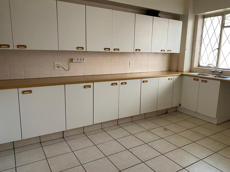 To Let 3 Bedroom Property for Rent in Illovo Gauteng