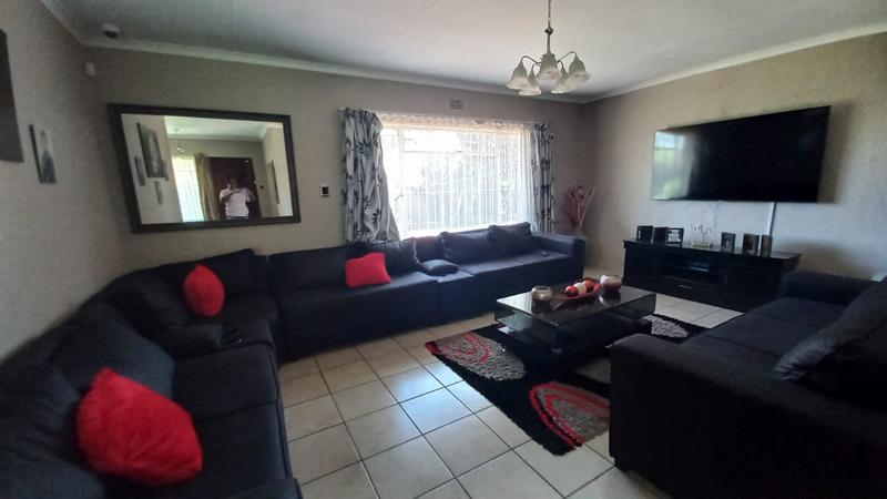 4 Bedroom Property for Sale in Esther Park Gauteng