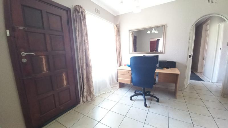 4 Bedroom Property for Sale in Esther Park Gauteng