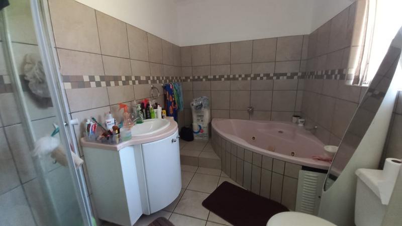 4 Bedroom Property for Sale in Esther Park Gauteng