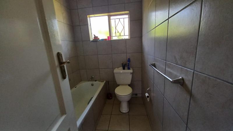 4 Bedroom Property for Sale in Esther Park Gauteng