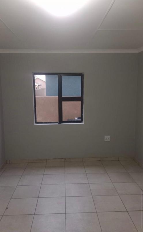 To Let 1 Bedroom Property for Rent in Sky City Gauteng