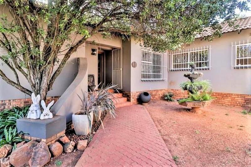 4 Bedroom Property for Sale in Kliprivier Gauteng