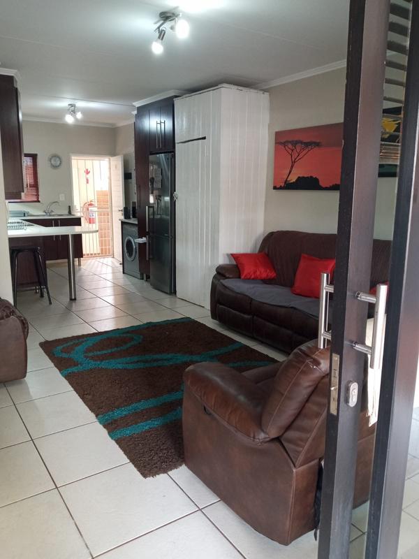 2 Bedroom Property for Sale in Greenstone Hill Gauteng