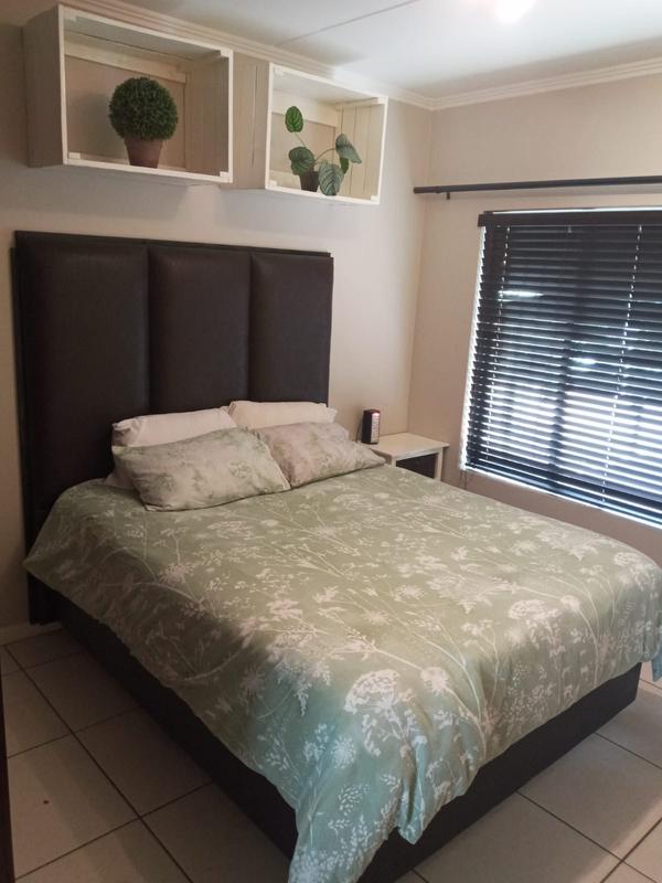 2 Bedroom Property for Sale in Greenstone Hill Gauteng