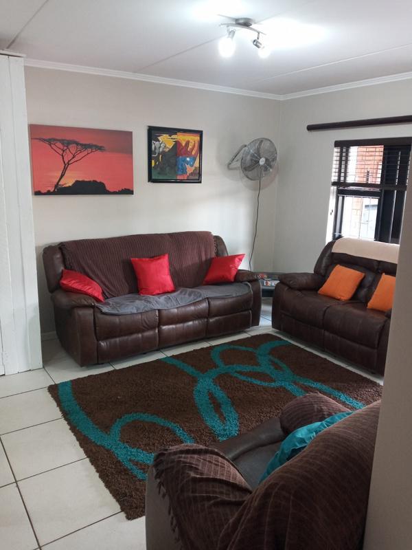 2 Bedroom Property for Sale in Greenstone Hill Gauteng