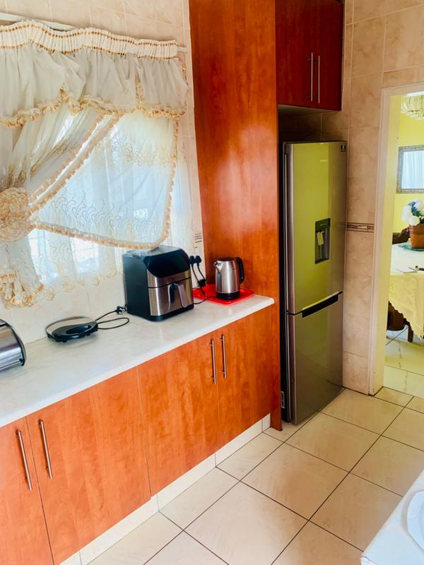 3 Bedroom Property for Sale in Lenasia Ext 7 Gauteng