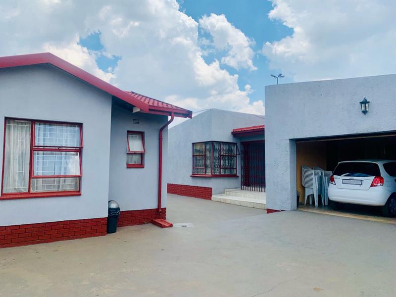 3 Bedroom Property for Sale in Lenasia Ext 7 Gauteng