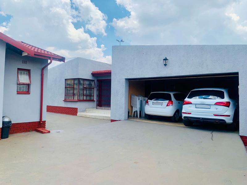 3 Bedroom Property for Sale in Lenasia Ext 7 Gauteng