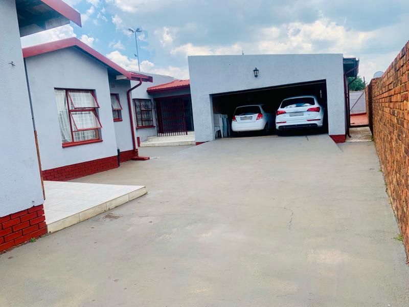 3 Bedroom Property for Sale in Lenasia Ext 7 Gauteng