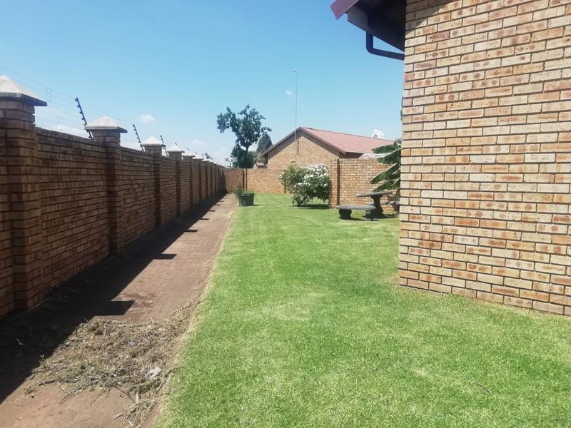 2 Bedroom Property for Sale in Riversdale Gauteng