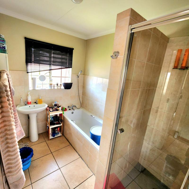 2 Bedroom Property for Sale in The Reeds Gauteng