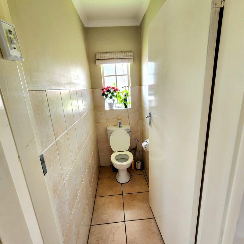 2 Bedroom Property for Sale in The Reeds Gauteng