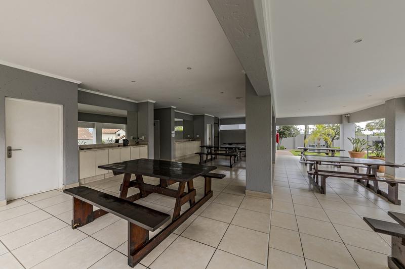 1 Bedroom Property for Sale in Barbeque Downs Gauteng