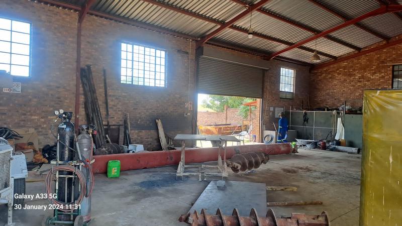 To Let commercial Property for Rent in Laezonia Gauteng