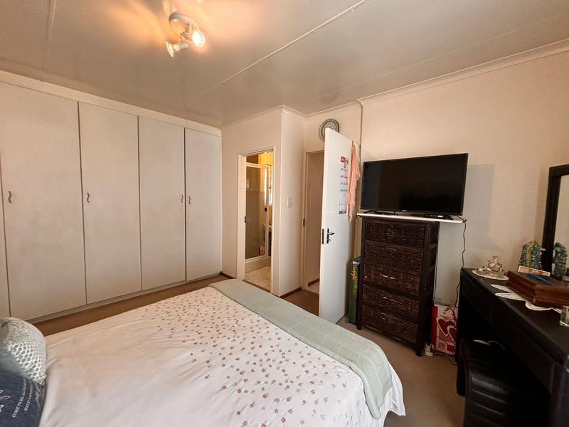 2 Bedroom Property for Sale in Quellerina Gauteng