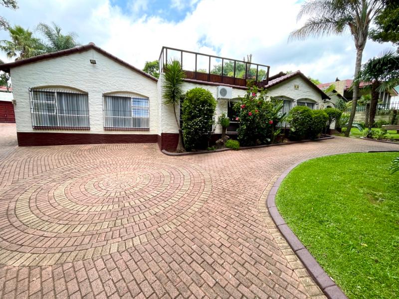6 Bedroom Property for Sale in Noordheuwel Gauteng