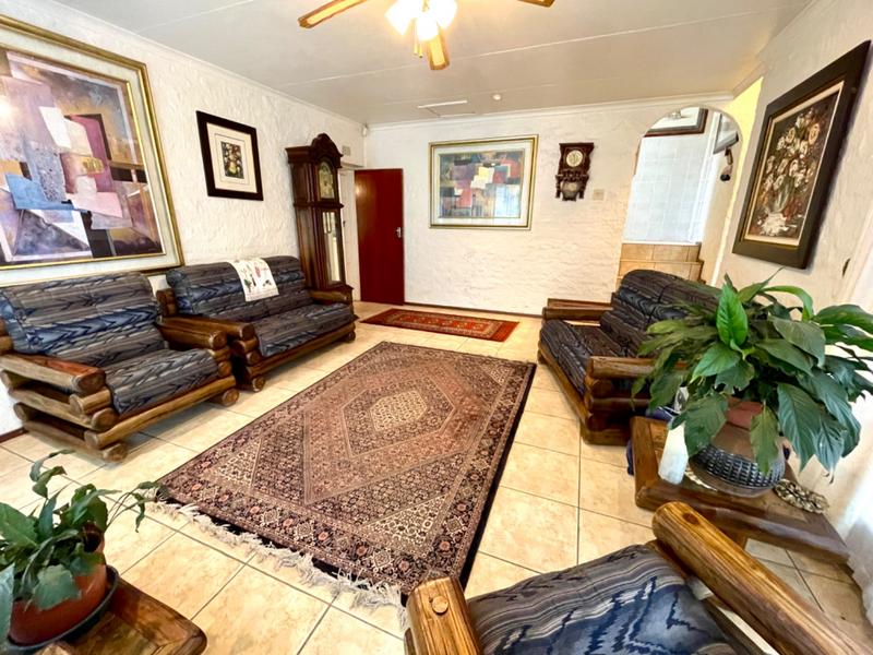 6 Bedroom Property for Sale in Noordheuwel Gauteng