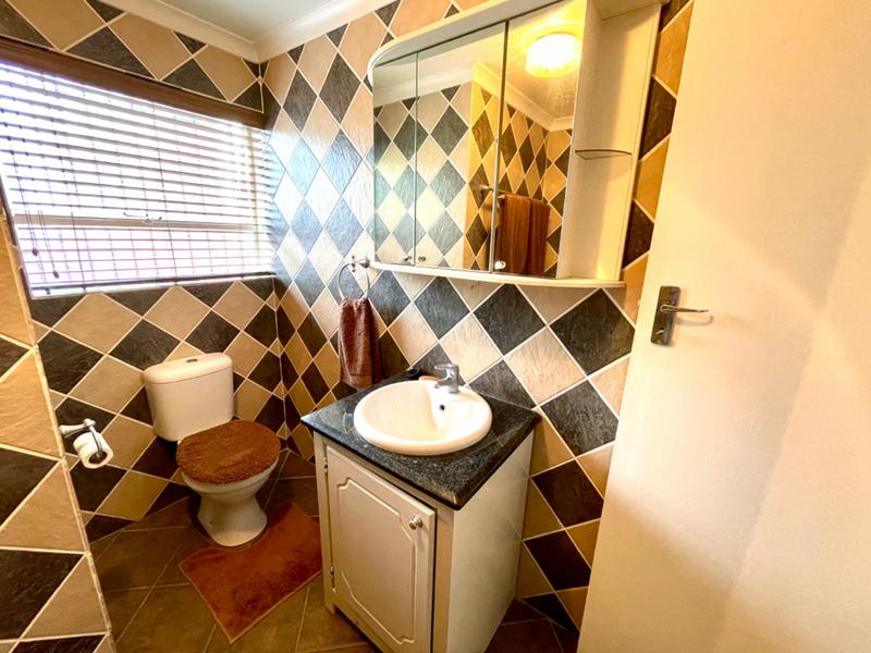 6 Bedroom Property for Sale in Noordheuwel Gauteng