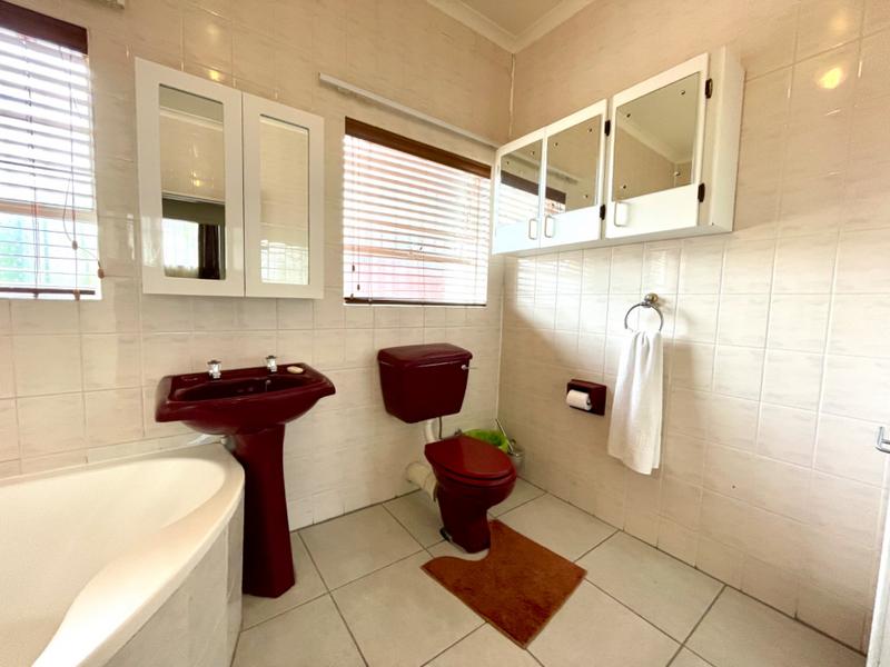 6 Bedroom Property for Sale in Noordheuwel Gauteng