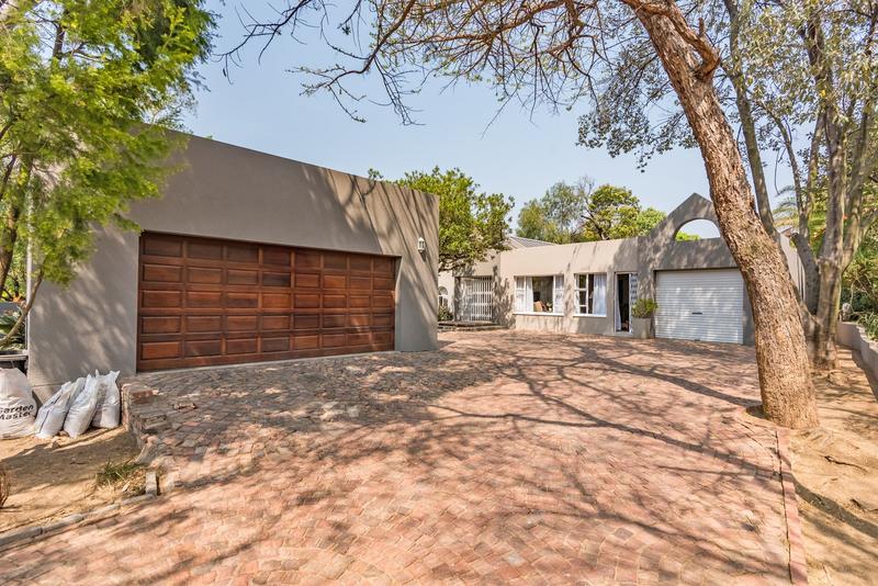 4 Bedroom Property for Sale in Magaliessig Gauteng