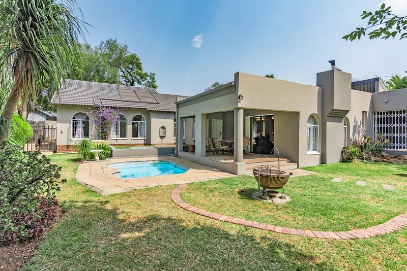 4 Bedroom Property for Sale in Magaliessig Gauteng