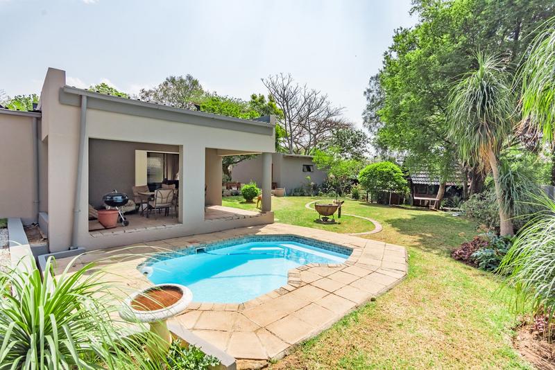 4 Bedroom Property for Sale in Magaliessig Gauteng