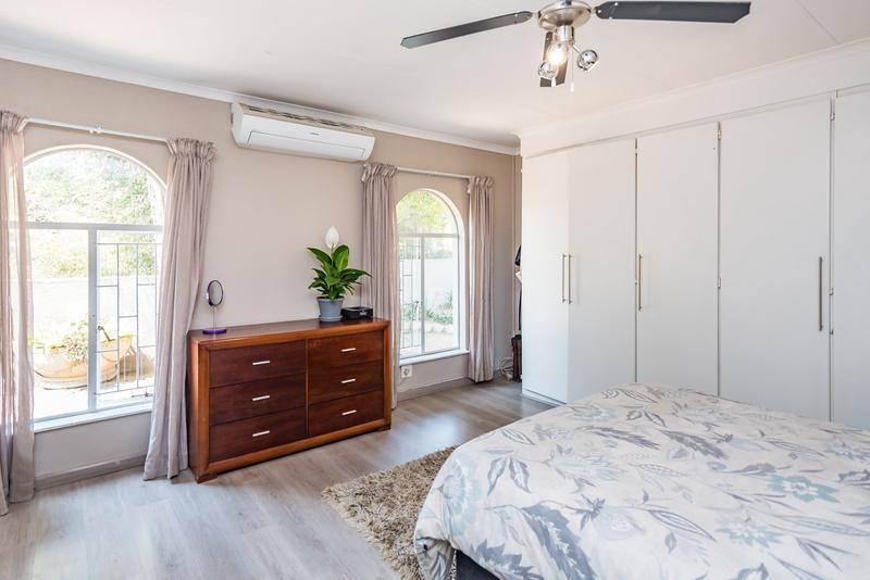 4 Bedroom Property for Sale in Magaliessig Gauteng