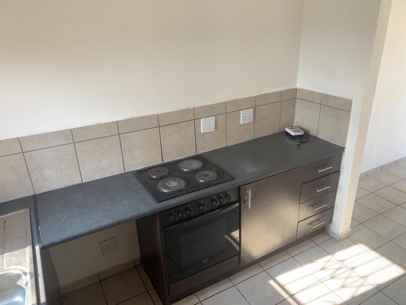 2 Bedroom Property for Sale in Dawn Park Gauteng
