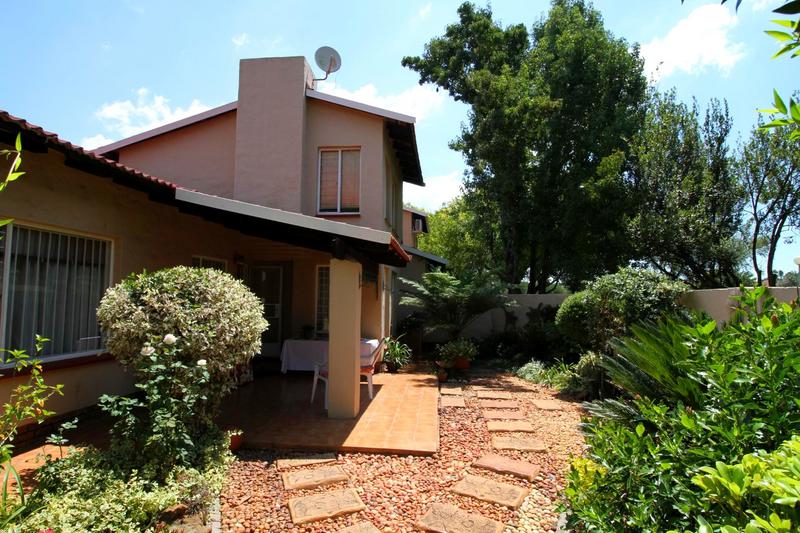 4 Bedroom Property for Sale in Eldoraigne Gauteng