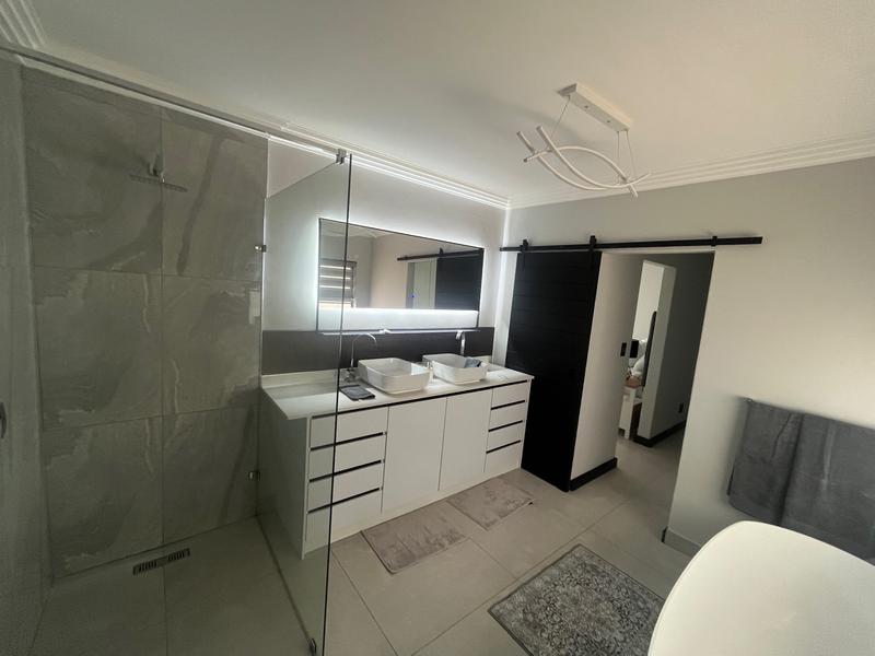 To Let 4 Bedroom Property for Rent in Lynnwood Gauteng