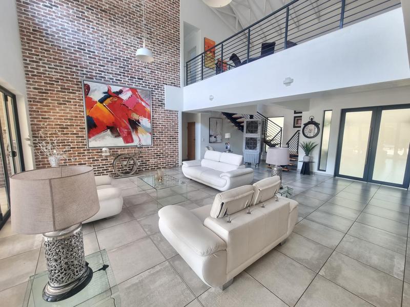 5 Bedroom Property for Sale in Golf Park Gauteng