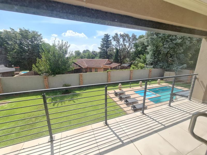 5 Bedroom Property for Sale in Golf Park Gauteng