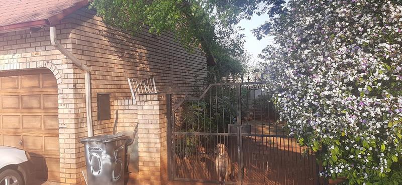 3 Bedroom Property for Sale in Carletonville Gauteng