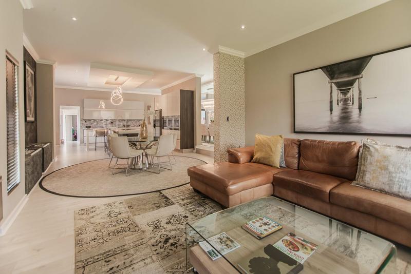 5 Bedroom Property for Sale in Copperleaf Estate Gauteng