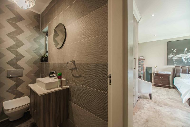 5 Bedroom Property for Sale in Copperleaf Estate Gauteng