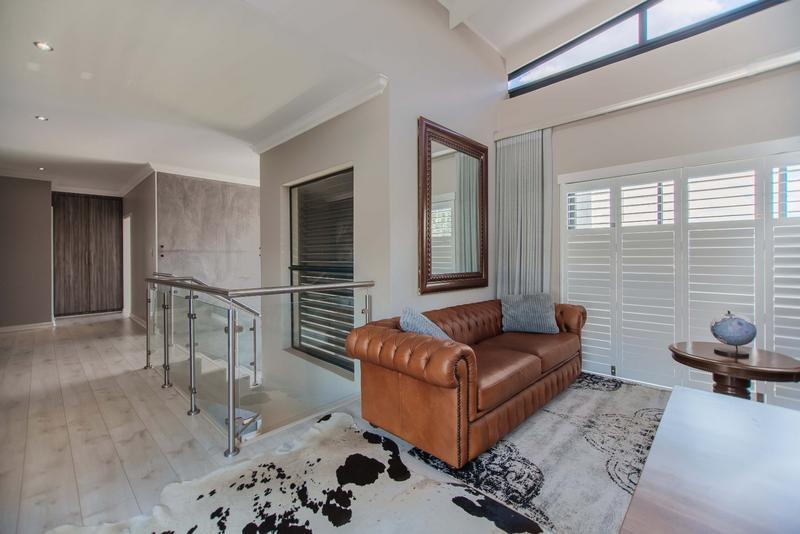 5 Bedroom Property for Sale in Copperleaf Estate Gauteng