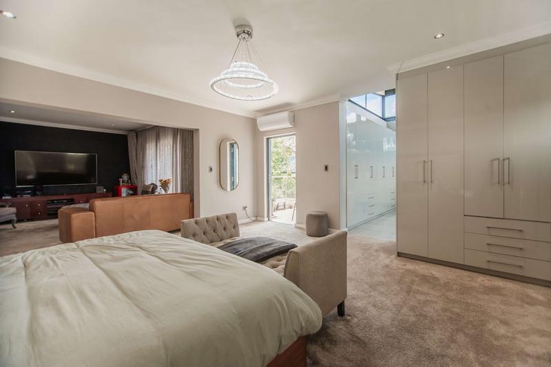 5 Bedroom Property for Sale in Copperleaf Estate Gauteng