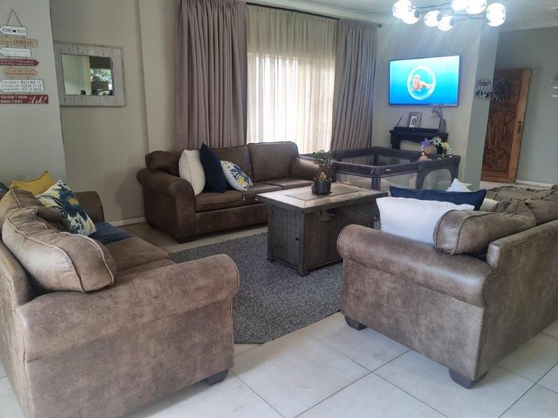 3 Bedroom Property for Sale in Rowhill Gauteng
