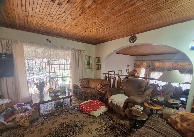 To Let 4 Bedroom Property for Rent in Overkruin Gauteng